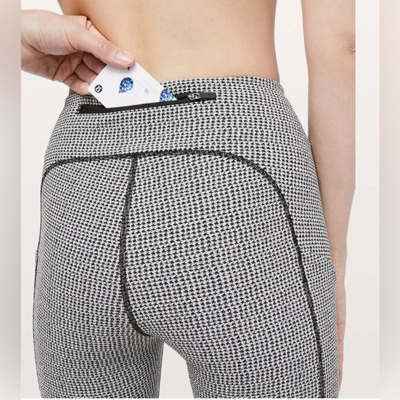 Lululemon Speed Up Tight “Full- On Luxtreme 28” - Picture 4 of 10